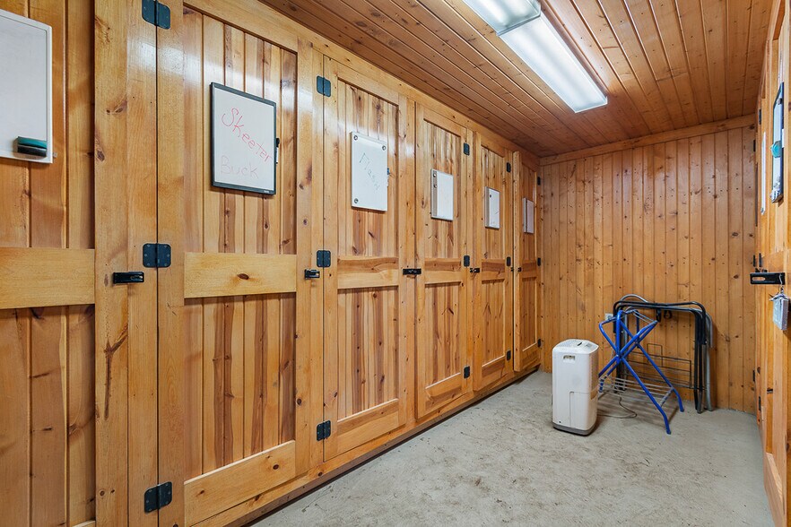 More Photos Of 5495 Meese Rd NE, Louisville Sports And Entertainment For Sale