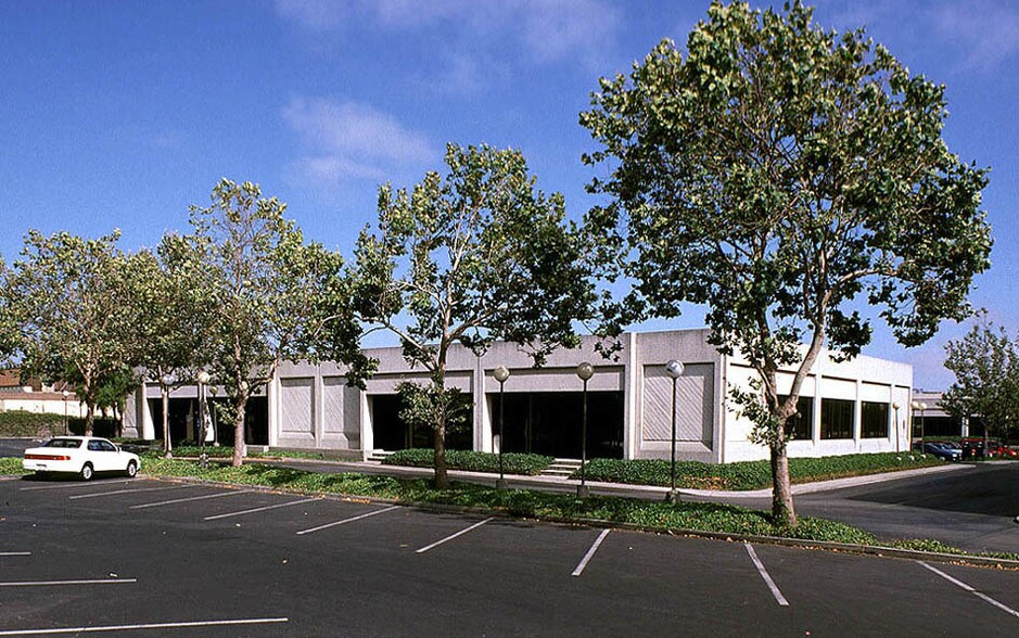 More Photos Of 2330-2344 Merced St, San Leandro Office For Lease