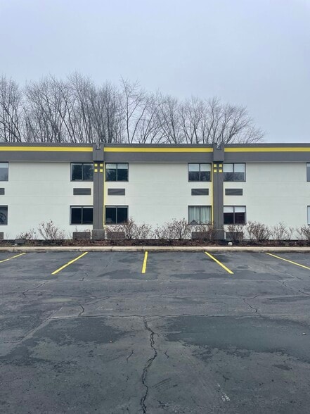 More Photos Of 3801 E Market St, Logansport Hotel For Sale