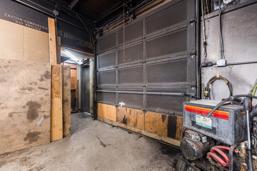 More Photos Of 560 S River St, Batavia Warehouse For Sale