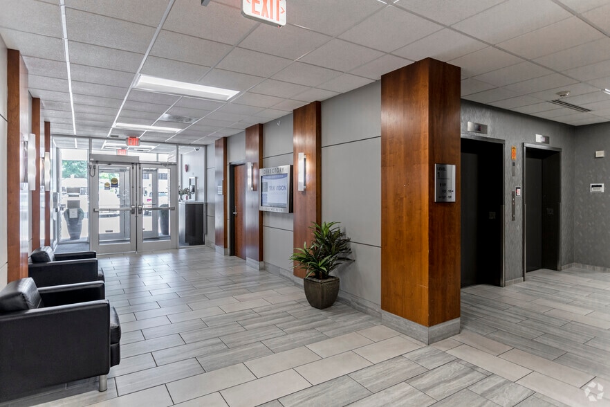 More Photos Of 3301 Woodburn Rd, Annandale Medical For Lease