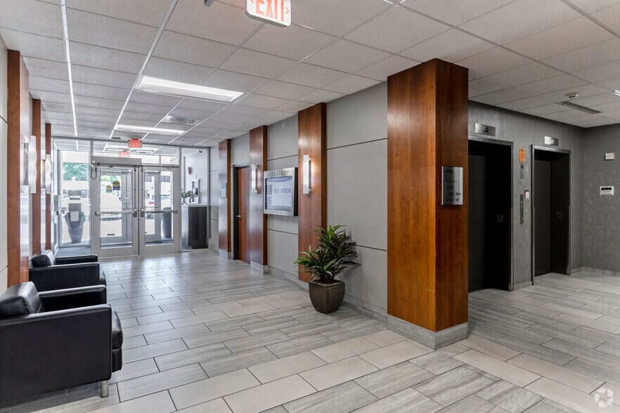 More Photos Of 3301 Woodburn Rd, Annandale Medical For Lease