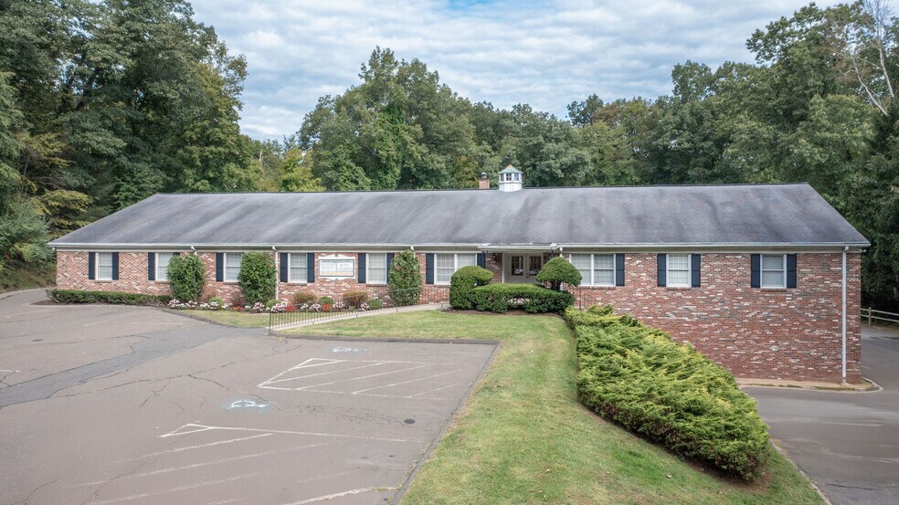 More Photos Of 172 Mount Pleasant Rd, Newtown Medical For Lease