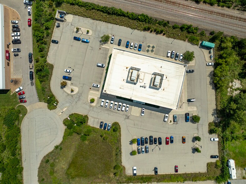 More Photos Of 19865-19866 W 156th St, Olathe Office For Sale