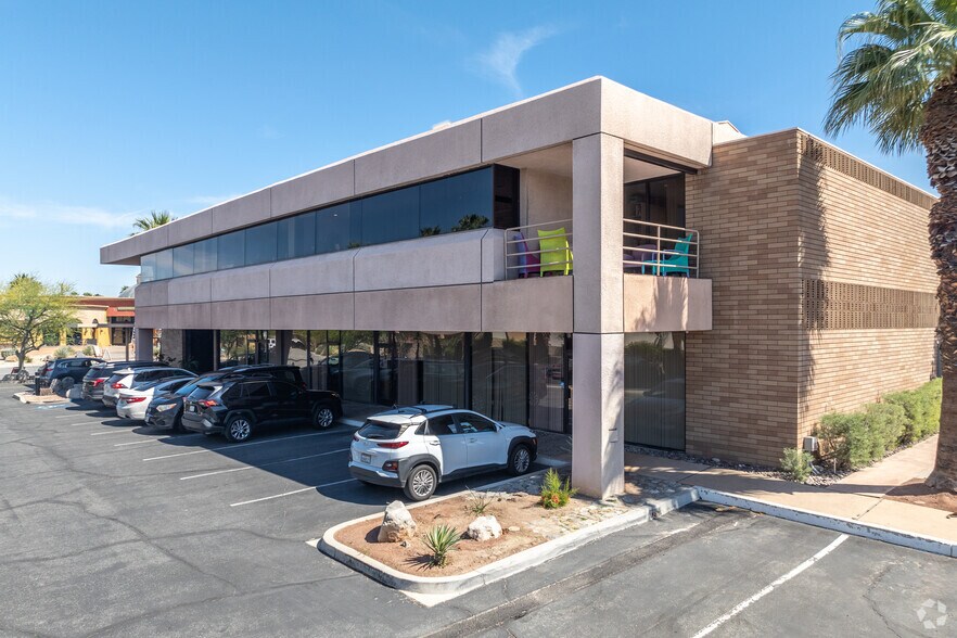 More Photos Of 73550 Alessandro Dr, Palm Desert Office For Sale