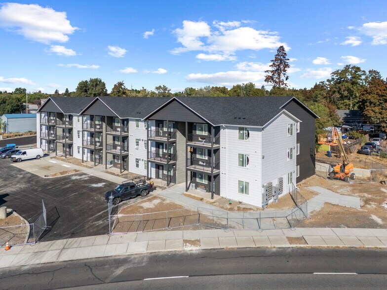 More Photos Of 1651 E North Foothills Dr, Spokane Apartments For Sale