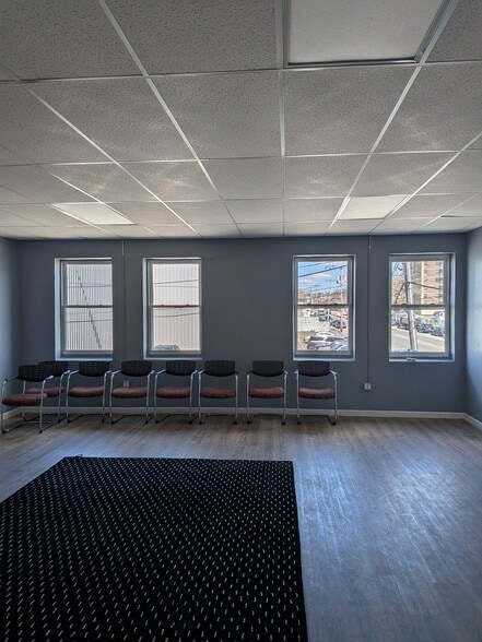 More Photos Of 159 Commercial St, Lynn Office For Lease
