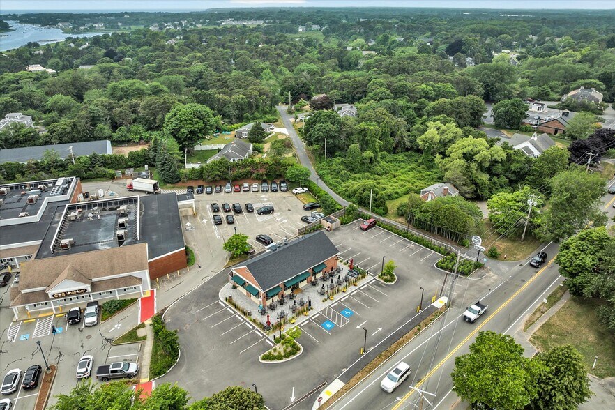 More Photos Of 859 Main St, Chatham Freestanding For Sale