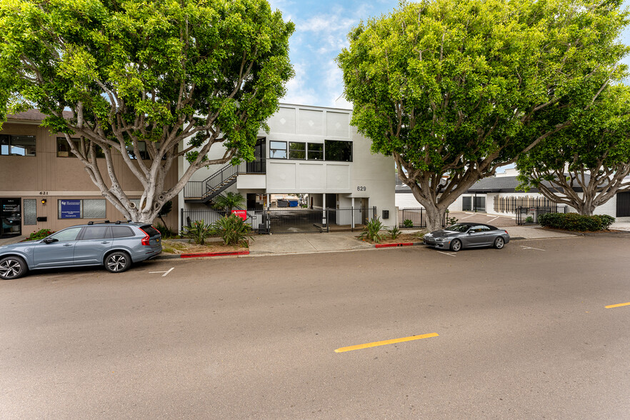 Primary Photo Of 629 2nd St, Encinitas Medical For Sale