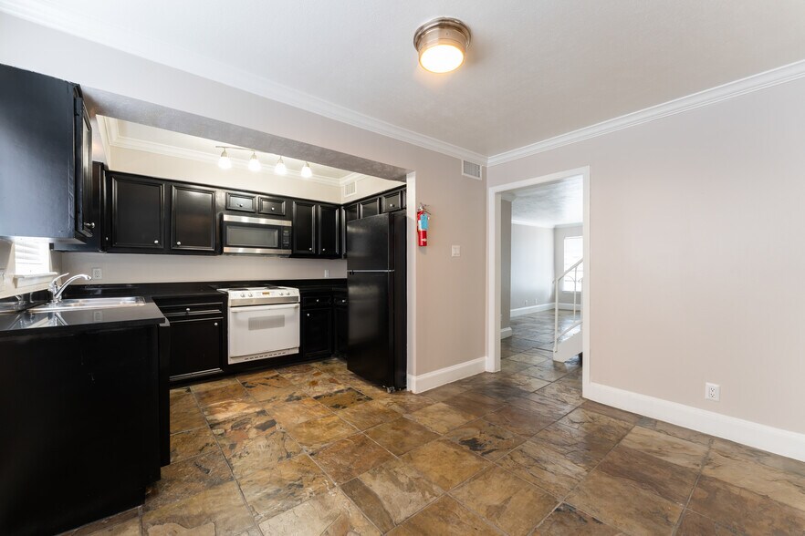 More Photos Of , Houston Multifamily For Sale