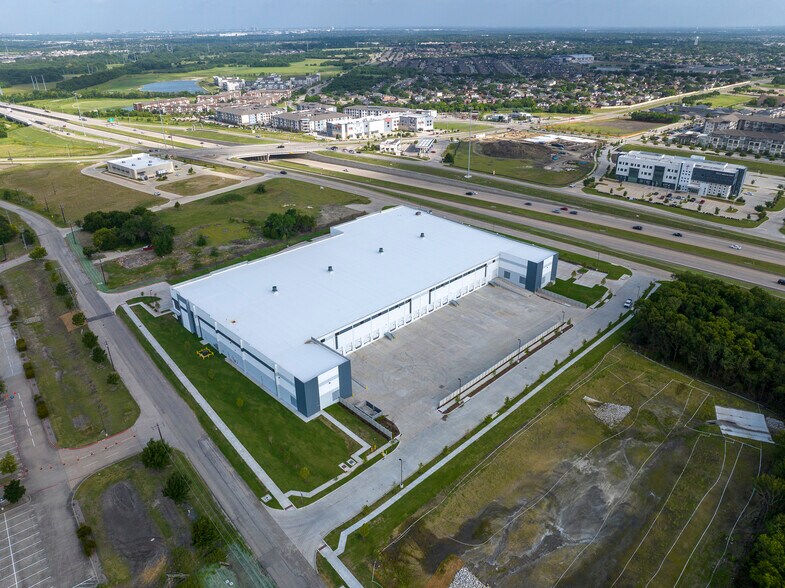 More Photos Of Pleasant Valley Rd & George Bush Turnpike, Sachse Distribution For Lease