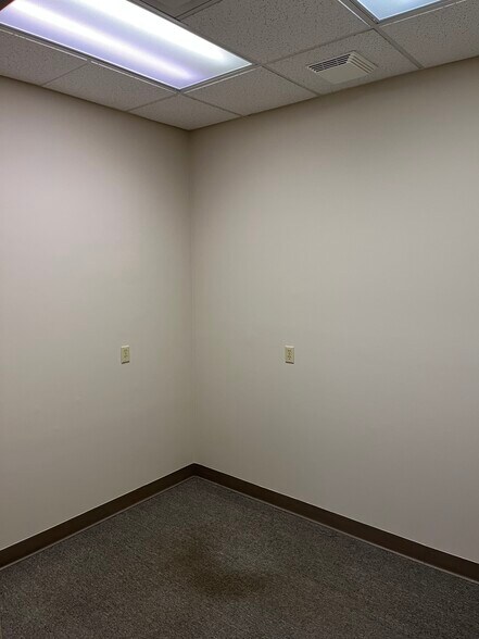 More Photos Of 3956 Sunbeam Rd, Jacksonville Medical For Lease