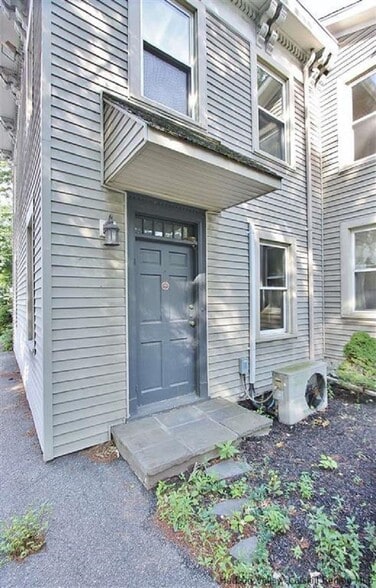 More Photos Of 231 Clinton Ave, Kingston Loft Creative Space For Sale