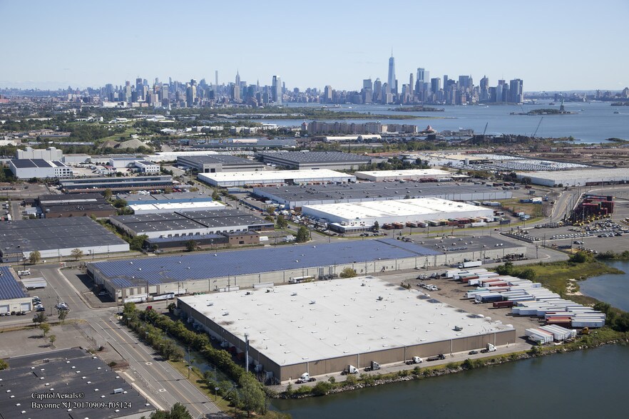 More Photos Of 100 Pulaski St, Bayonne Warehouse For Lease