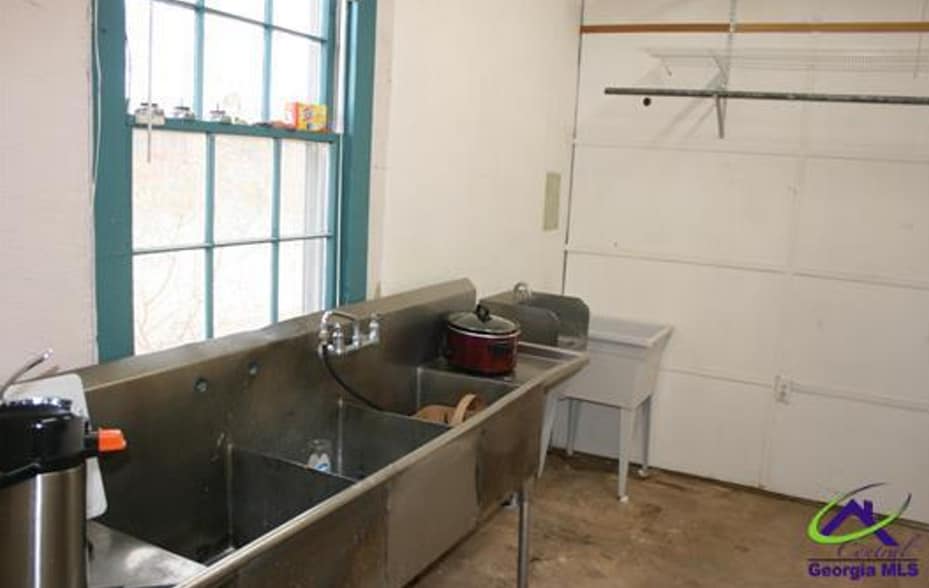 More Photos Of 2802 Hwy 41 S, Elko Storefront Retail Office For Sale