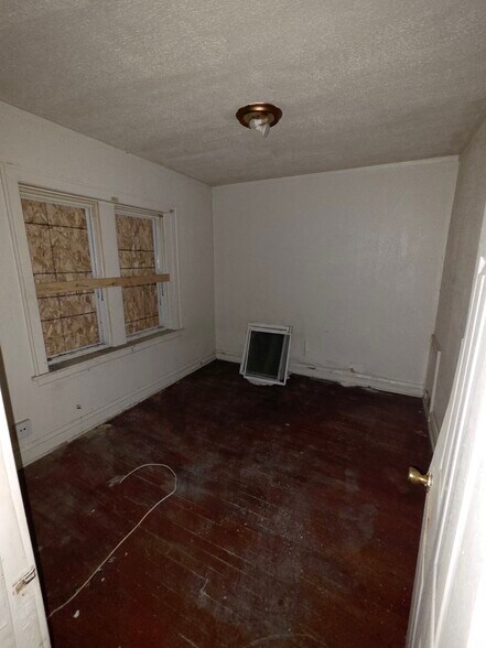 More Photos Of 7954-7958 S Harvard Ave, Chicago Apartments For Sale