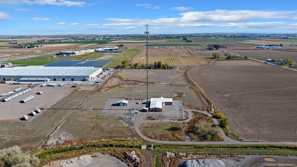 More Photos Of 3750 3250 E, Kimberly Land For Lease