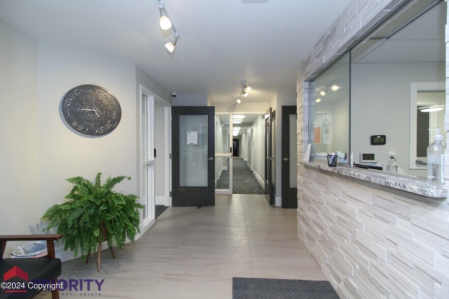 More Photos Of 623 N Commercial Dr, Gillette Office For Lease