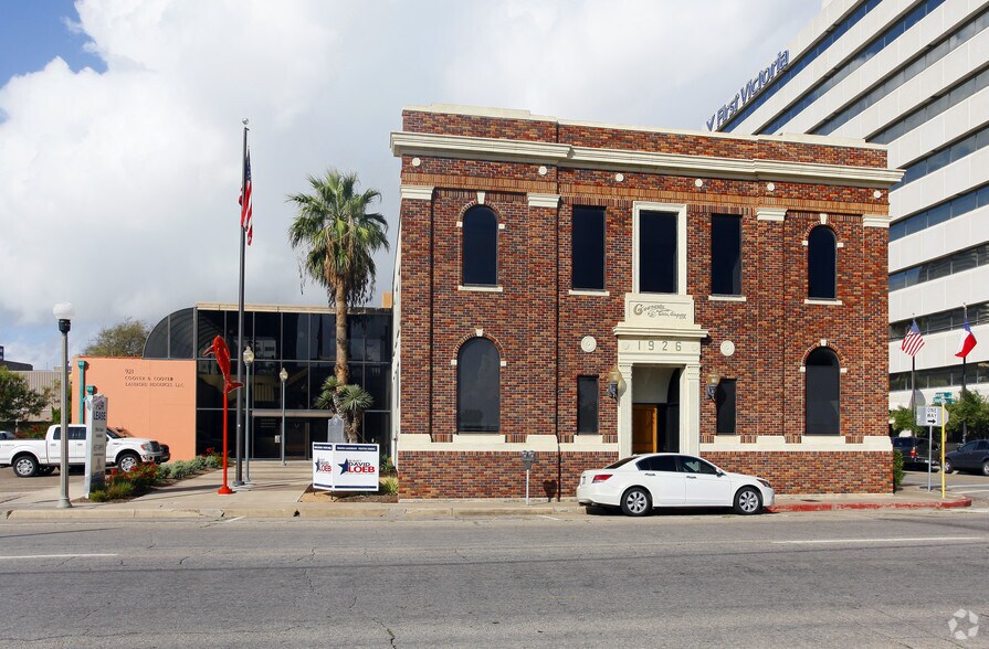 More Photos Of 921 N Chaparral St, Corpus Christi Office For Lease
