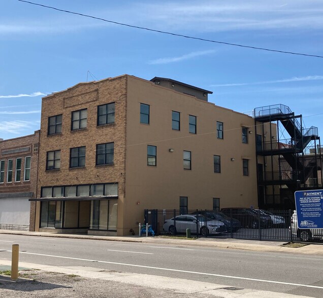 More Photos Of 1110 N Florida Ave, Tampa Office For Lease