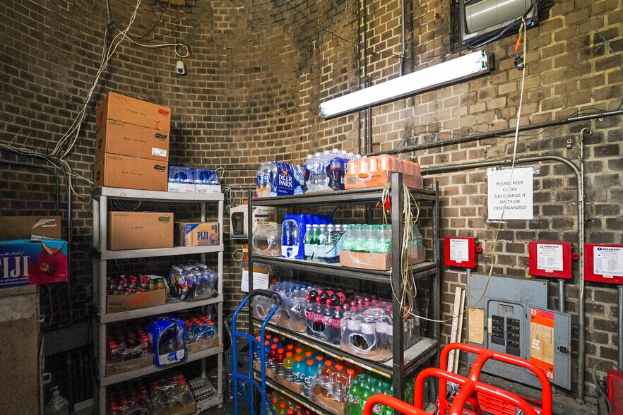 More Photos Of 11410 N Shore Dr, Reston Service Station For Sale