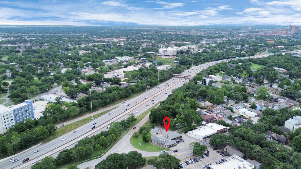 More Photos Of 3206 Houston Ave, Houston General Retail For Sale