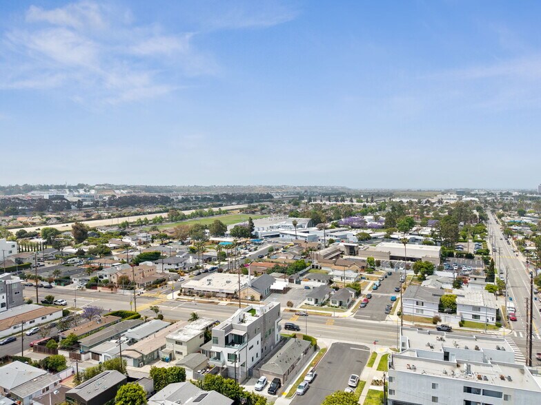 More Photos Of 4852 S Centinela Ave, Los Angeles Multifamily For Sale