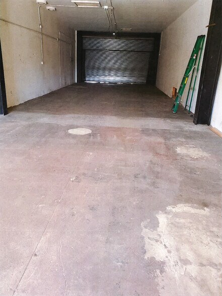 More Photos Of 1882-1890 W Washington Blvd, Los Angeles Storefront Retail Office For Sale
