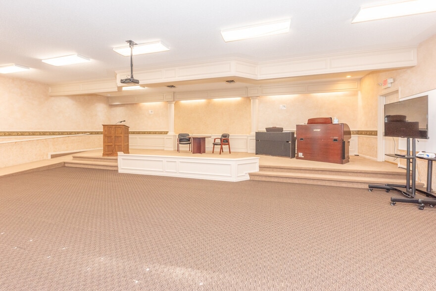 More Photos Of 15800 Graves Rd., Gregory Religious Facility For Sale