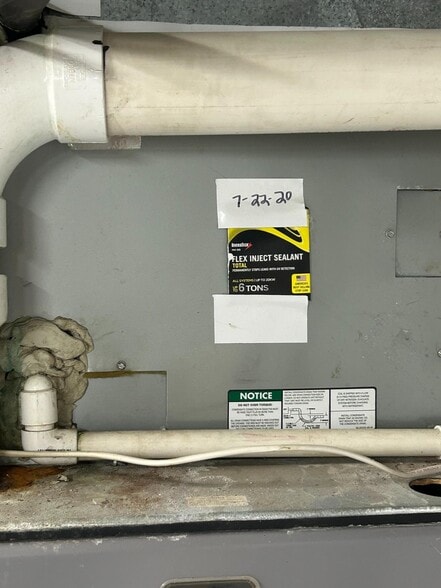 More Photos Of 212 N Main St, Ainsworth Loft Creative Space For Sale