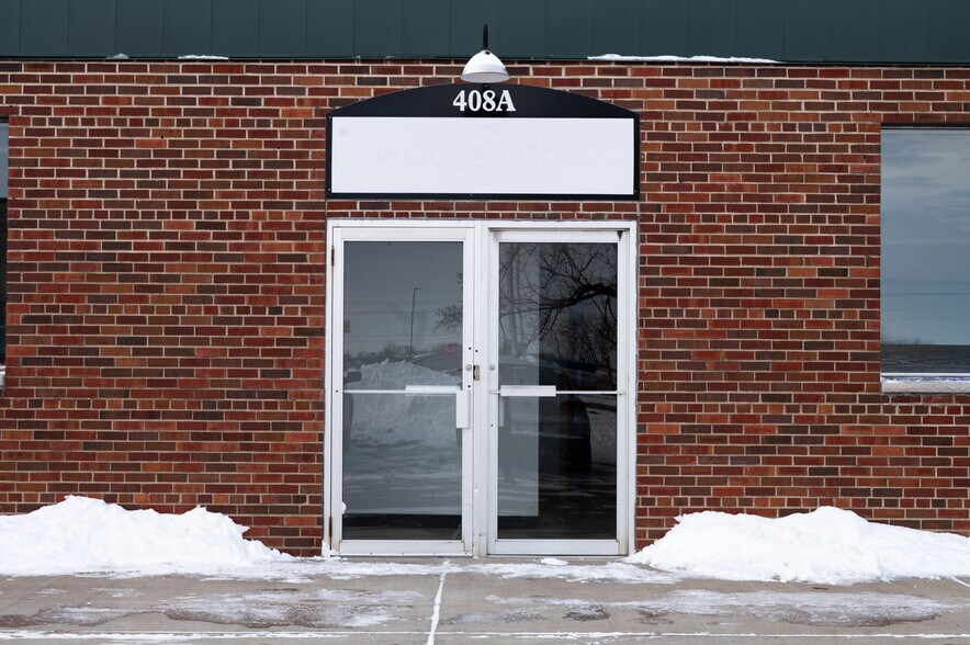 More Photos Of 404-412 7th St NE, Buffalo Freestanding For Lease