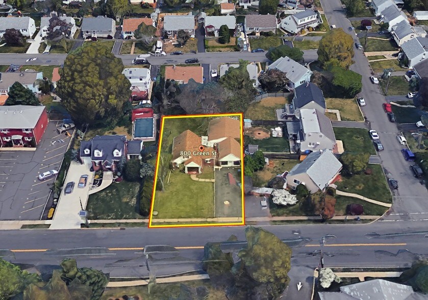 Primary Photo Of 800 Green St, Iselin Storefront Retail Residential For Sale