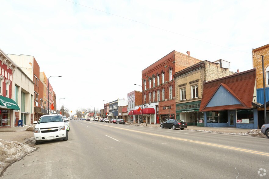 More Photos Of 129 S Cochran Ave, Charlotte Storefront For Sale