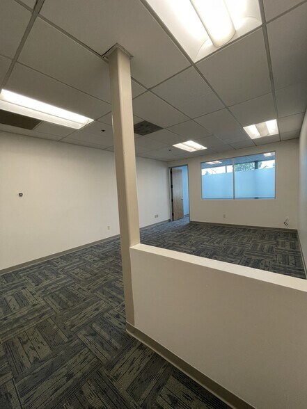More Photos Of 5890 Stoneridge Dr, Pleasanton Medical For Lease