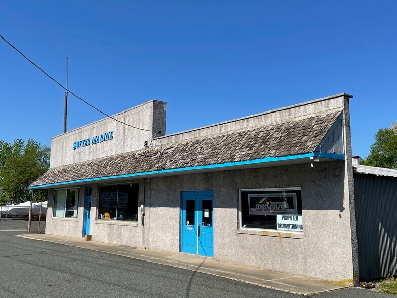 More Photos Of 145 S Bohemia Ave, Cecilton Light Distribution For Sale