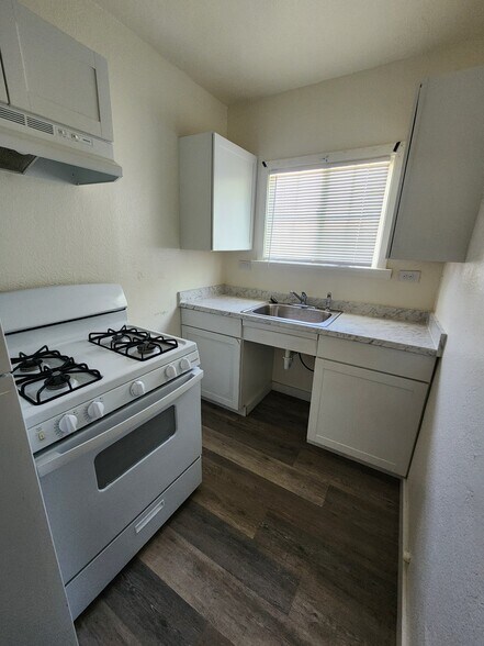 More Photos Of 476 H St, Brawley Apartments For Sale