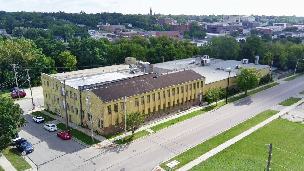 More Photos Of 340 N Franklin St, Janesville Warehouse For Sale