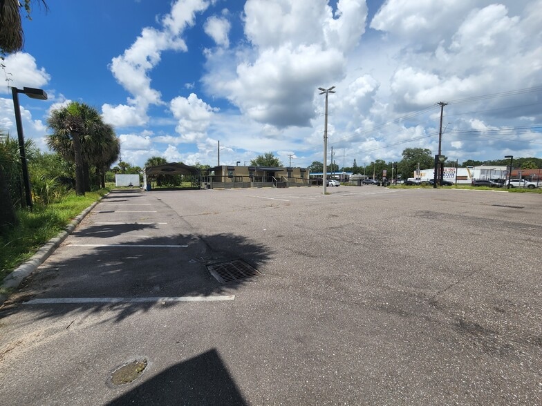 More Photos Of 856 E Busch Blvd, Tampa Auto Dealership For Lease