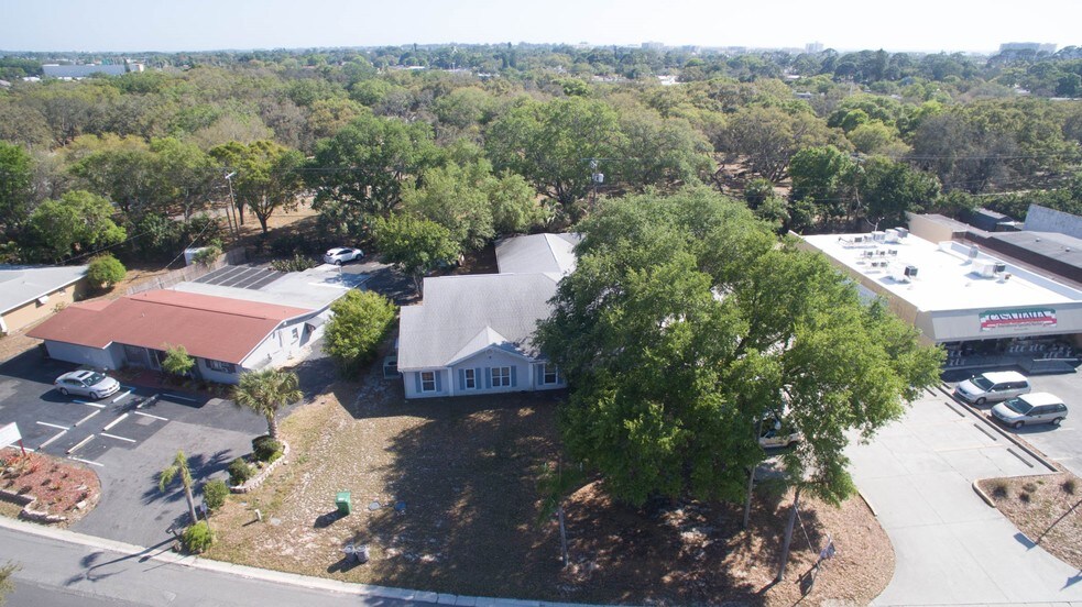 More Photos Of 2100 Constitution Blvd, Sarasota Office For Lease
