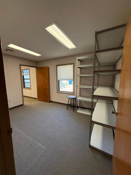 More Photos Of 1128 Dean Forest Rd, Savannah Office For Lease