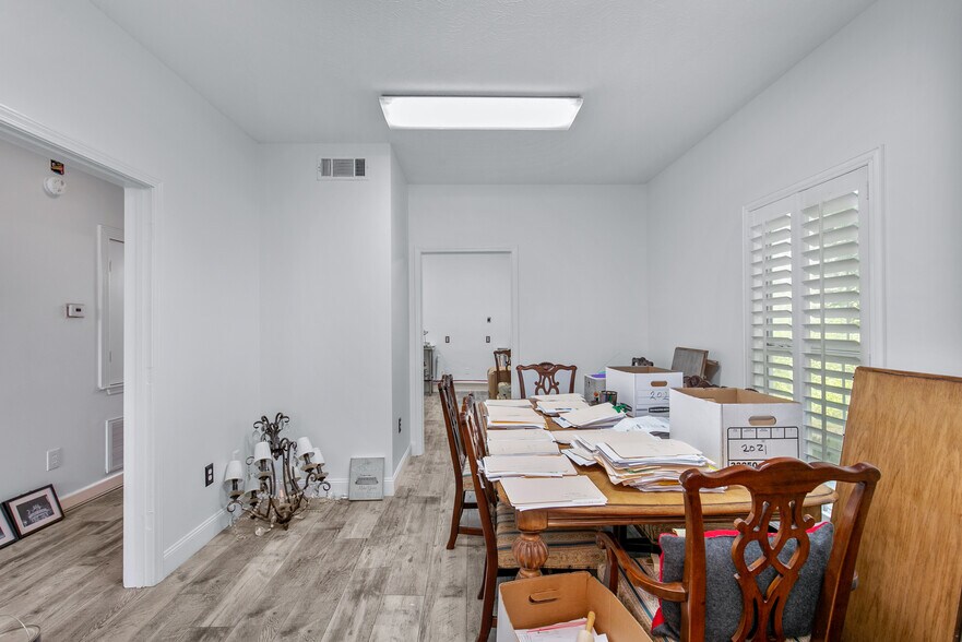 More Photos Of 407 Orchard Park, Ridgeland Office Residential For Sale