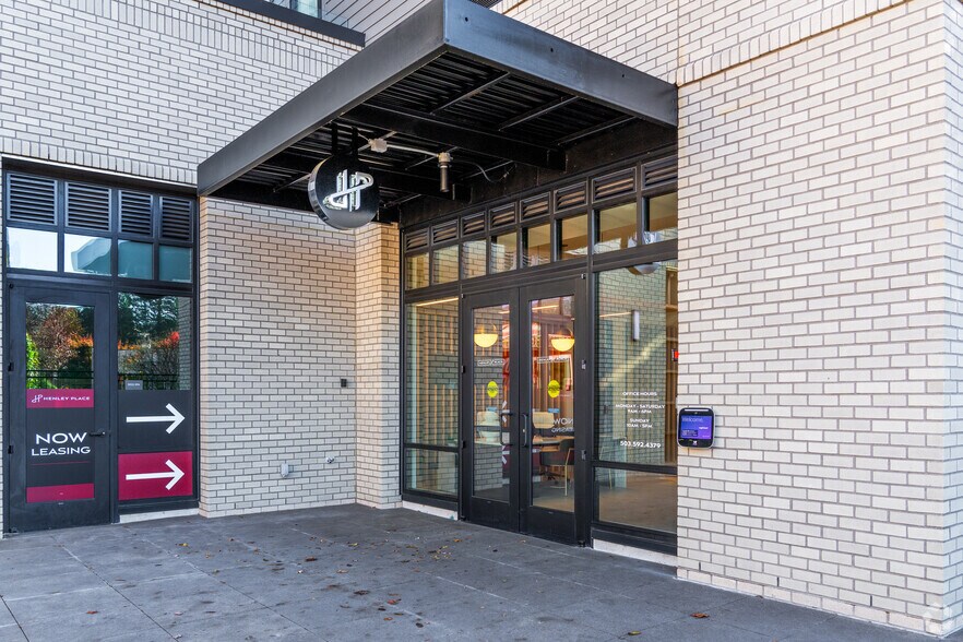 More Photos Of 10306 SE Main St, Milwaukie Apartments For Lease