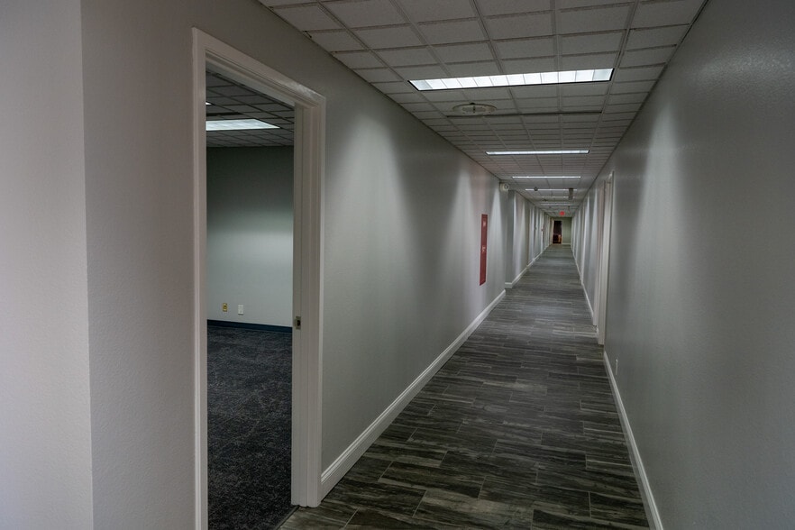 More Photos Of 125 W Missouri Ave, Midland Office For Lease