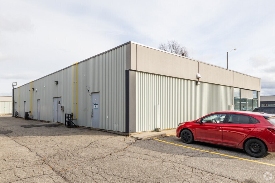More Photos Of 29 Camelot Dr, Ottawa Light Manufacturing For Lease