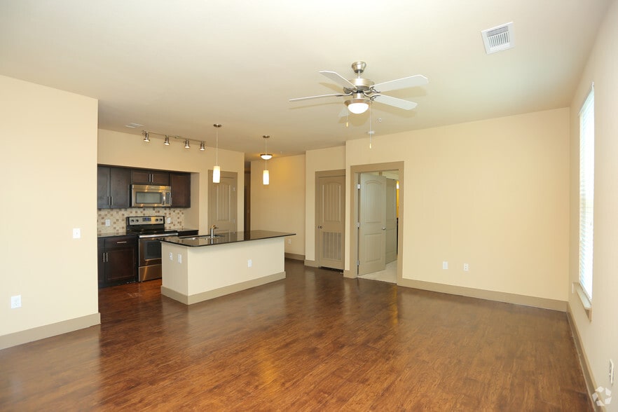 More Photos Of 1325 N Walker Ave, Oklahoma City Apartments For Lease
