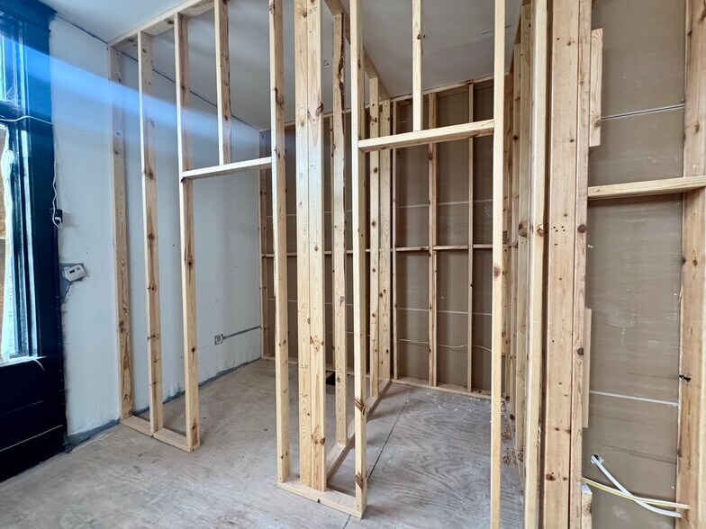 More Photos Of 335 W McMillan St, Cincinnati Apartments For Lease