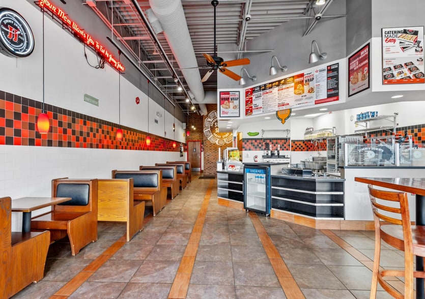 More Photos Of 11500 Midlothian Tpke, Richmond General Retail For Lease