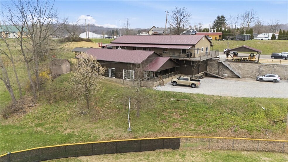 Primary Photo Of 1515 Washington Blvd, Belpre Manufacturing For Sale