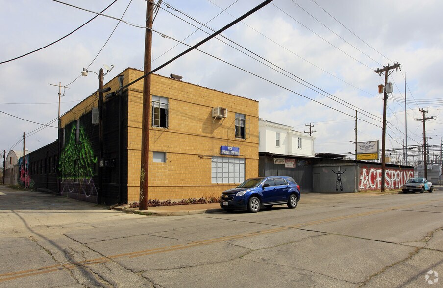 More Photos Of 901 N Alamo St, San Antonio Service For Sale