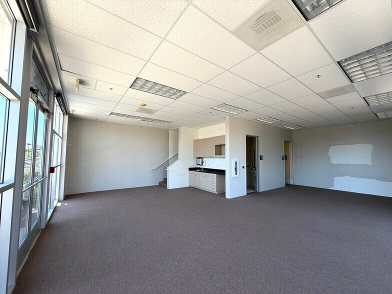 More Photos Of 3163-3179 Independence Dr, Livermore Research And Development For Sale